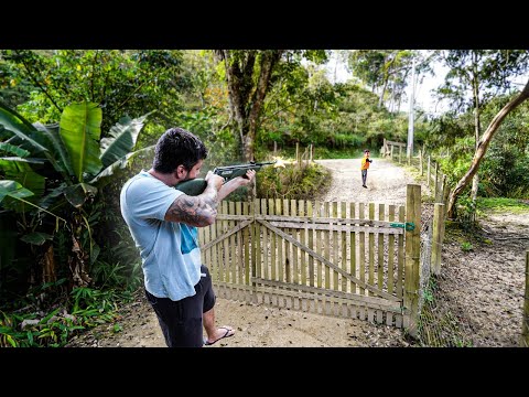 THIAGO SHOT THE INVADERS