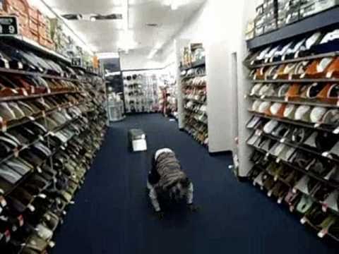 Gladiatorx-Yung Incredible ft Payso Like a Guard