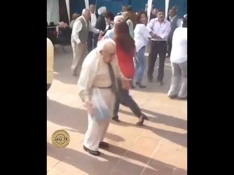 El brindis del viejito