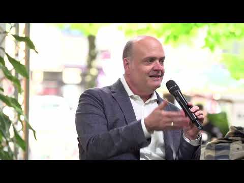 taz lab 2024: Das Große Ja? mit Luisa Neubauer und Robin Alexander