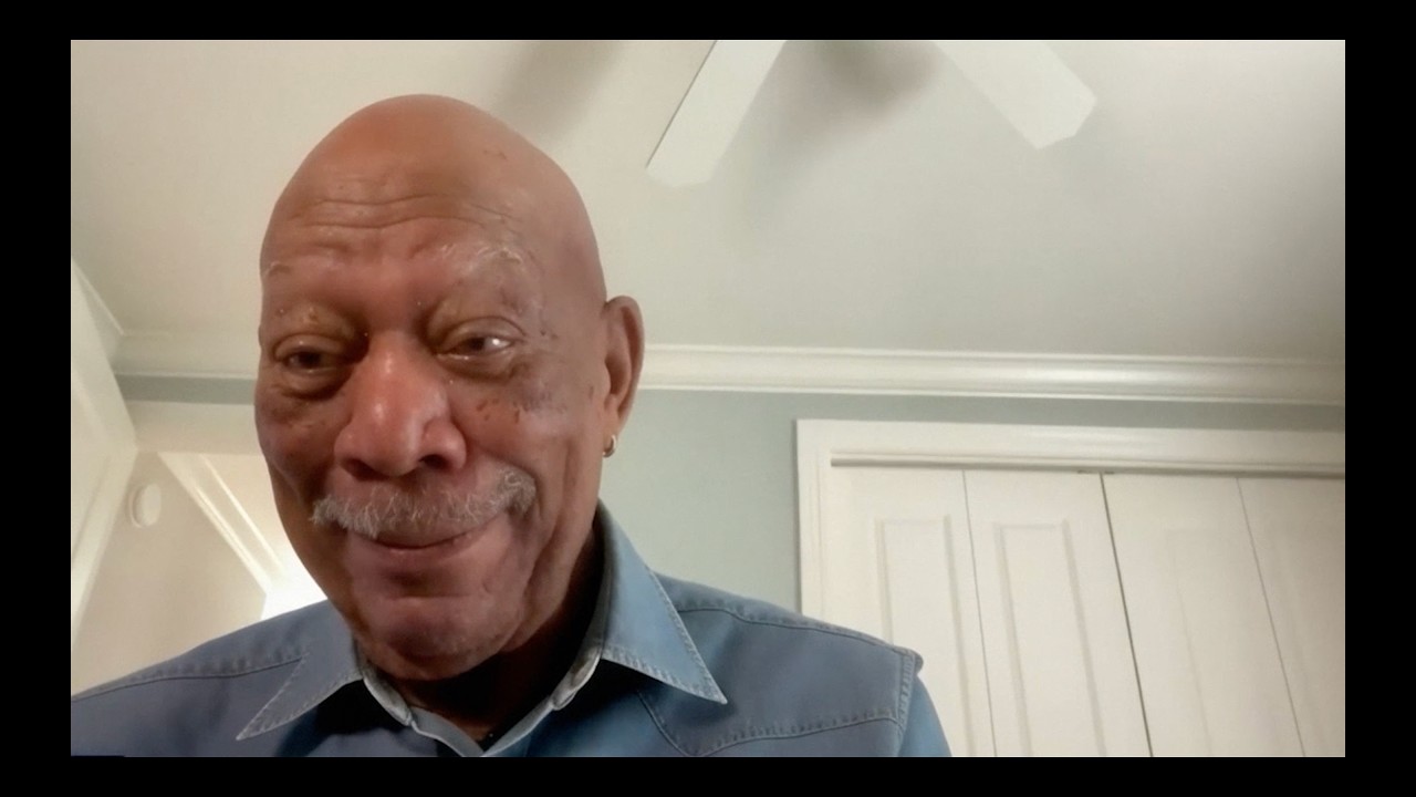 Miniature de la vidéo Morgan Freeman & Gentry Lee Conversation du film Starman