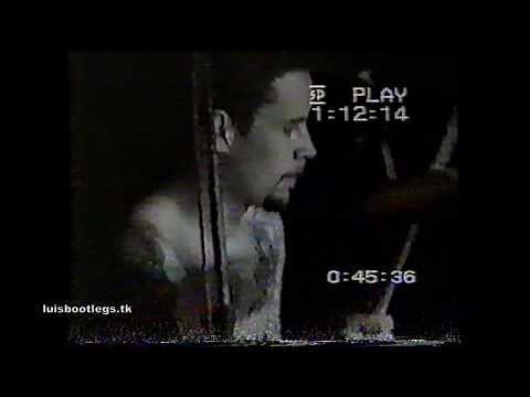 19 NOFX - Hey Jude (The Beatles cover) (2nd camera) 1993-06-23 Avilés, Spain - Quattro Dance rare