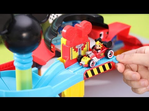 「ミッキーマウスとロードレーサーズ」がトミカで登場！ひろげてあそべるガレージを紹介！