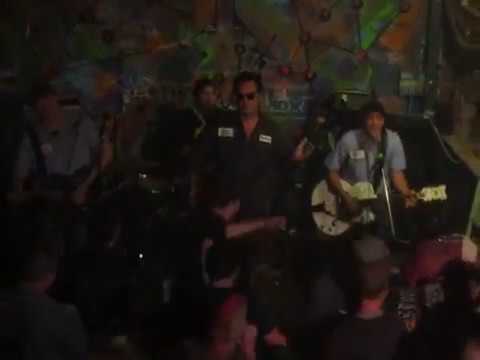 Brain Eaters - A Good Day To Die/ The Girl From S.I.N. (16.09.2011 Paris @ La Miroiterie)