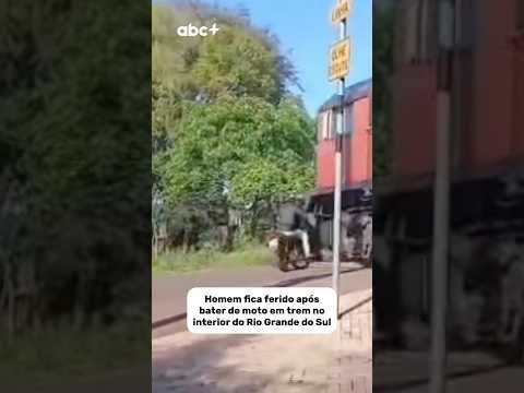 Motociclista fica ferido após colidir contra locomotiva em movimento no interior do RS