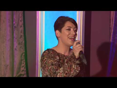 Baby Gabi | Csupa szív (Dallamokon át)