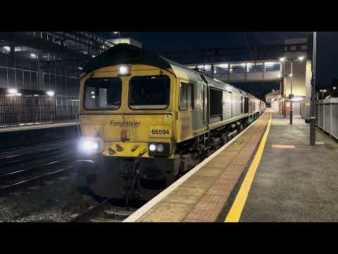 Class 66 and class 59 double header leaving Newbury!