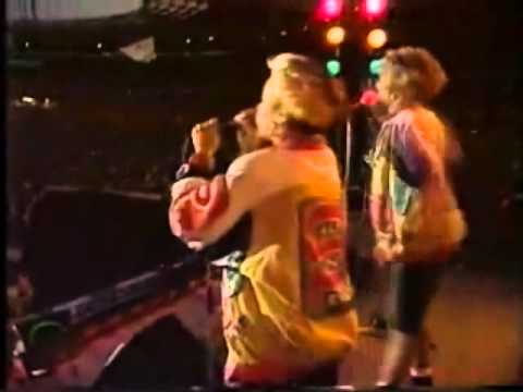 Salt'n'Pepa vs French Government - Blame it on the Push It (Bootleg)