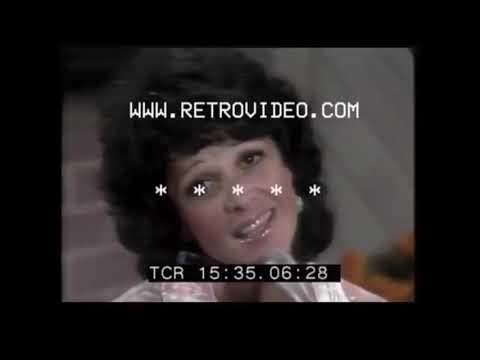 Linda Lavin Singing "Anyone Can Whistle" (1977)