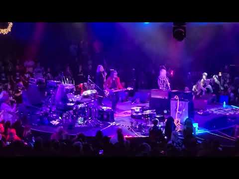 Alice Cooper Group Wild Ones Phoenix Arizona 2025