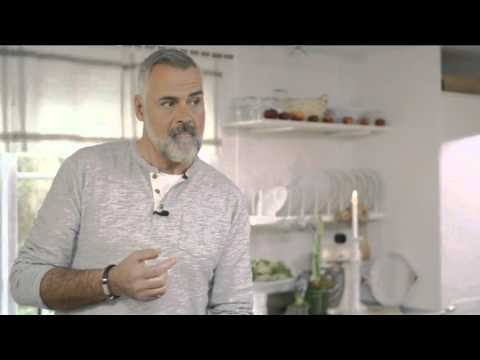 Ernst gör Mozartkulor på sitt eget vis - Jul med Ernst (TV4)