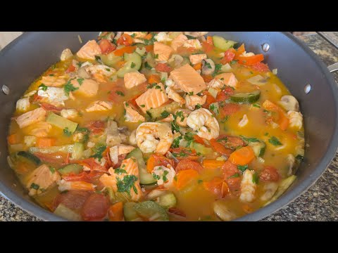 Fish Stew Recipe: A Fusion of Salmon, Shrimp & Fresh Veggies!
