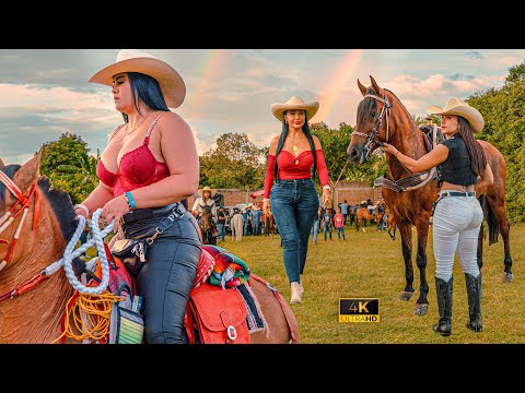 Mujeres Hermosas en el Desfile a Caballo de la Feria 😍 COLOMBIA Pradera - Valle 🔥 CABALGATA 2024