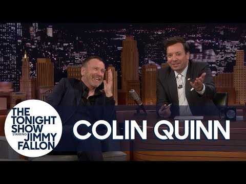 科林-奎恩意外地破壞了他的喜劇特別節目中的一個位子。 (Colin Quinn Accidentally Spoils a Bit from His Comedy Special)