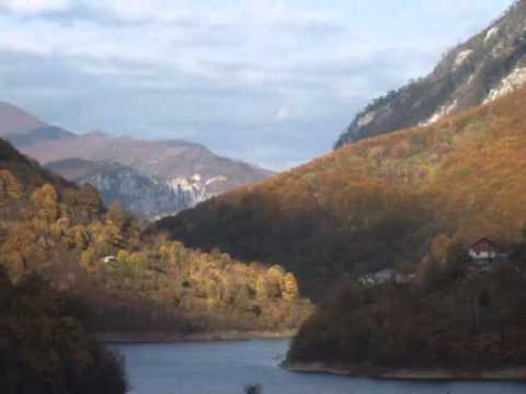 Toamna in Valea Cernei (foto - Valentin)