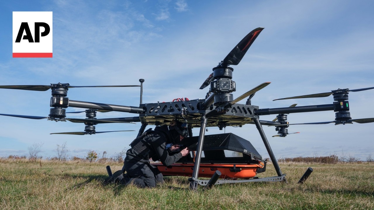 Exclusive look at 'StarGate,' Ukraine's drone that can evacuate wounded soldiers - YouTube