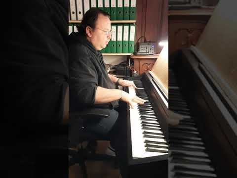 Aux Olivettes Michael Roka  Despacito - C'est l'apero.