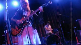 THE VASELINES -- "DUM-DUM"