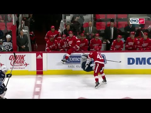 17/18 RS: Wpg @ Det Highlights - 12/5/17