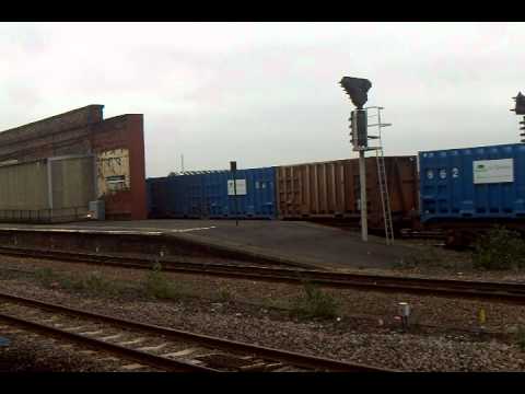 Freightliner 66 529 on binliner 29/10/10