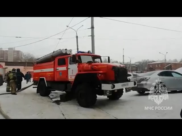 В Иркутске загорелся цех трамвайного депо