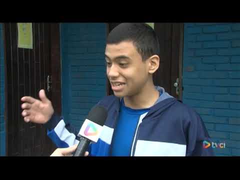 ESTUDANTE DO COLÉGIO ESTADUAL VIDAL VANHONI, ESTÁ SE DESTACANDO EM COMPETIÇÕES DE RIMAS DO HIP HOP