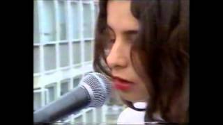 Mazzy Star - live 1990 - When You Were Young (unreleased song),improved+lyrics