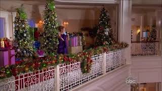 Don&#39;t Save It All For Christmas Day ( Disney Parade 2009).