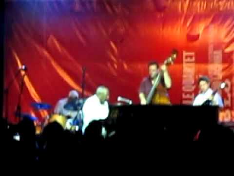HKIJF 2011 - Freddy Cole Quartet (excerpt 5)