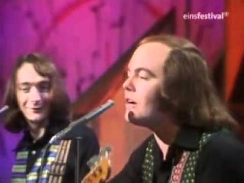 Sutherland Brothers & Quiver - Arms Of Mary (TOTP) 1976