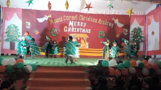 I'm the Happiest Christmas tree - Kindergarten kids dancing