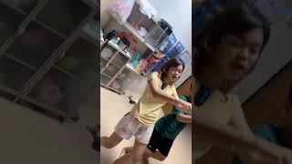 Download lagu Kulo mpun angkat tangan tiktok esa risty didapur mp3