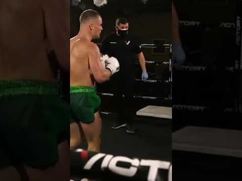 Liam McGrandles with VICIOUS body shots 🥵