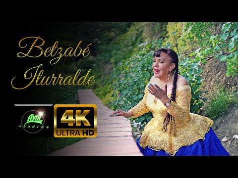 BETZABÉ ITURRALDE - "Cañita Cañaveral"  (Huayño)