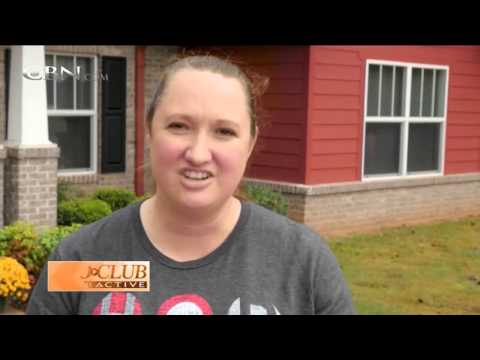 700 Club Interactive: Holiday Cheer – December 16, 2015