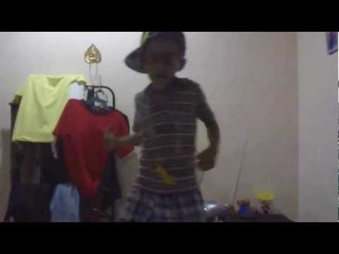 Bajaw Kaamare(pissu  version) clewz  ;))) Directed