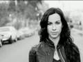 Flinch - Alanis Morissete - Tradução