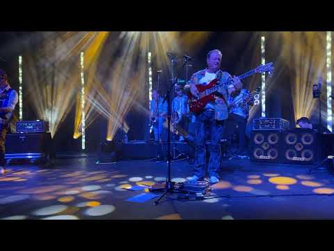 LEVEL 42 DUNE TUNE Live