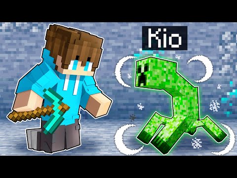 Playing Minecraft as a HELPFUL Mutant Creeper!