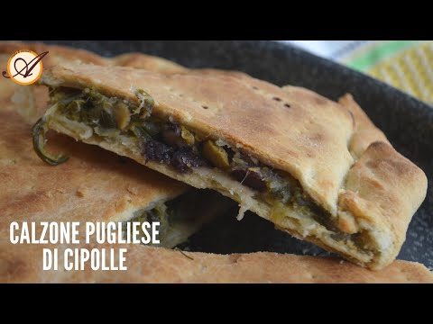Apulian calzone with onions