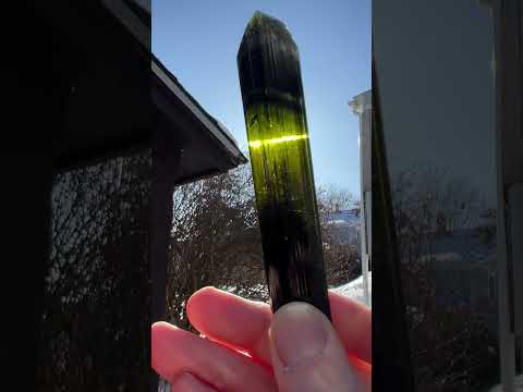 Tabby Tourmaline. Santa Rosa mine, Itambacuri, Minas Gerais, Brazil 10.79 cm