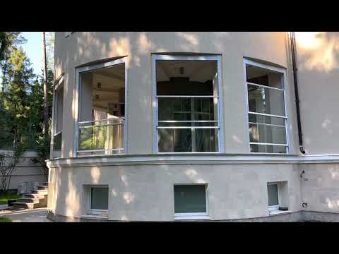 Вертикальное остекление для загородных домов, террас, кафе и ресторанов