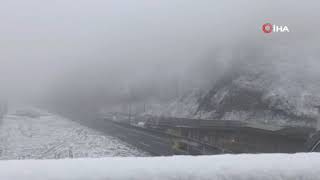 Bolu Dağı'nda sis ve karla karışık yağmur etkili oluyor