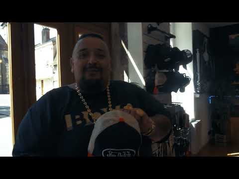 MANOUCH FAMILLIZ SHOW - UNE JOURNÉE AVEC MICKINK TATTOO !!