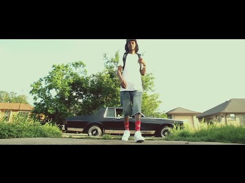 Young Roddy - "While the Gettin Good" (feat. Curren$y) [Official Video]