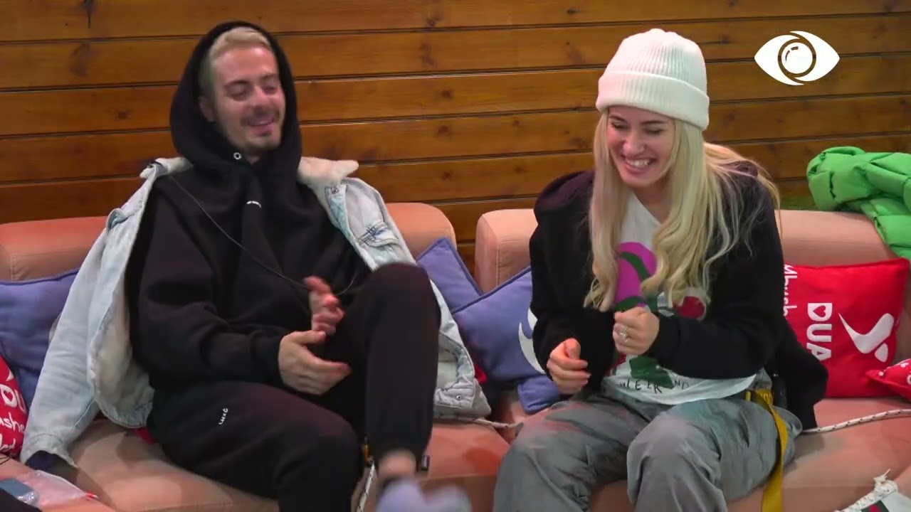 Ka ujër këtu/ Grupi i Ermionës batuta dhe lojra