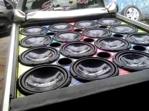 Saveiro G4 com 16 Pioneer Cara Preta + Soundigital