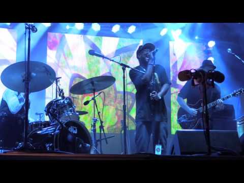 Soulive 1/6/16 (Part 3 of 3) - Everybody Wants To Rule The World } The Light (with Nigel Hall)