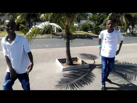 GOVE LION AMEZA LOVE