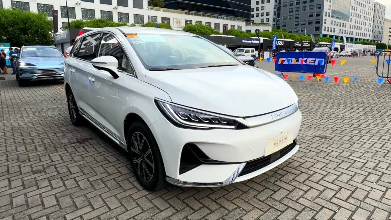 2025 BYD eMAX 7 Standard POV Test Drive